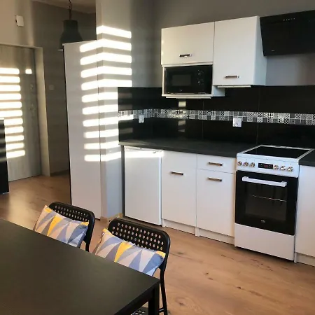 Apartment Studio 639 *