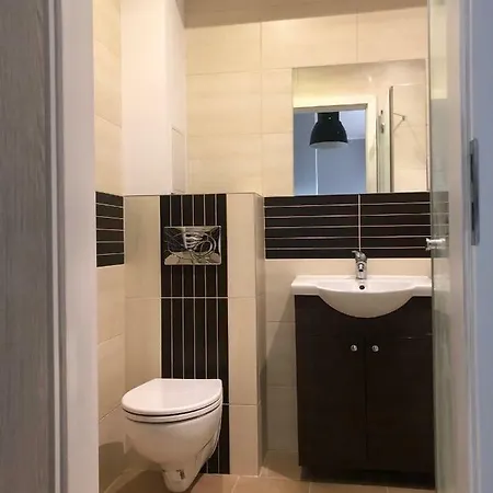 Apartment Studio 639 *